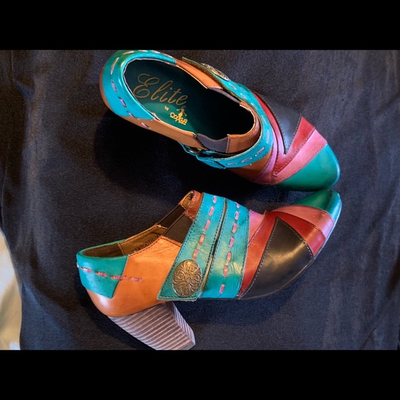 Leather heels - Picture 1 of 4